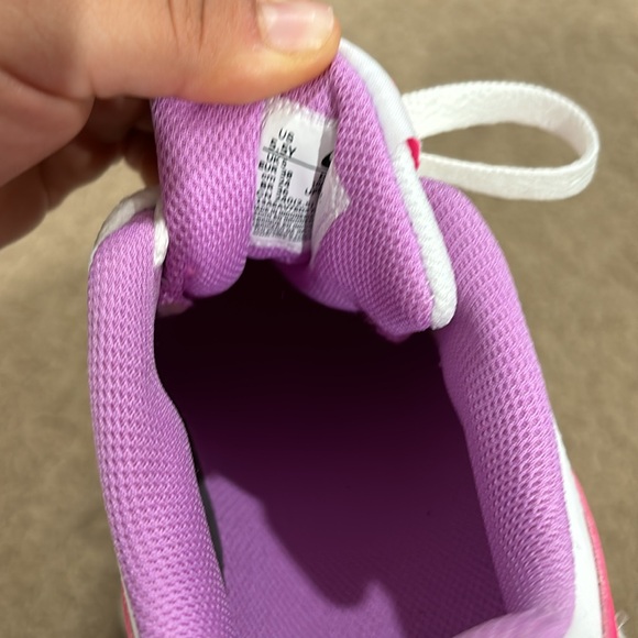 NIKE Shoes - Picture 5 of 5